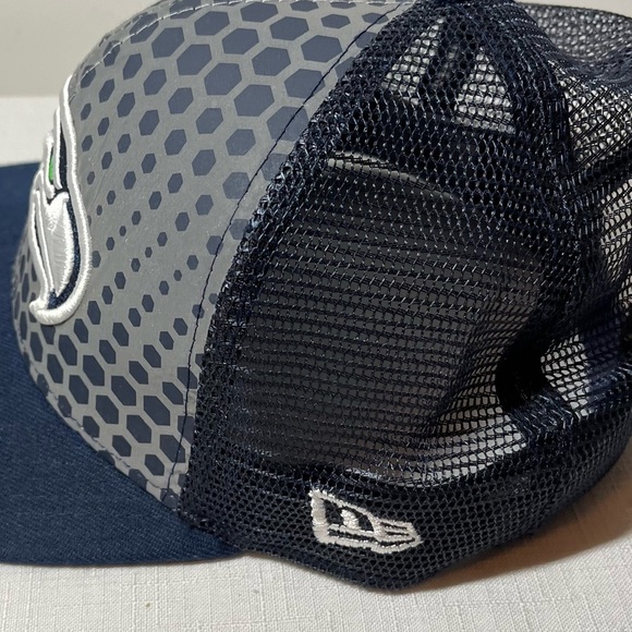 Seattle Seahawks NFL Vintage Collection Men's New Era 9FIFTY snap back Hat Cap - Picture 2 of 7
